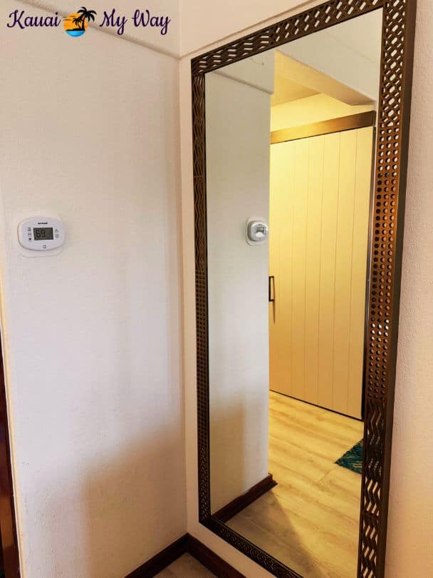 Full length mirror at the Sheraton Kauai Coconut Beach Resort